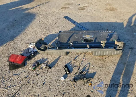 2018 Chevrolet Silverado C1500 Lt z USA, uszkodzony, nr VIN 1GCRCREC8JZ171078